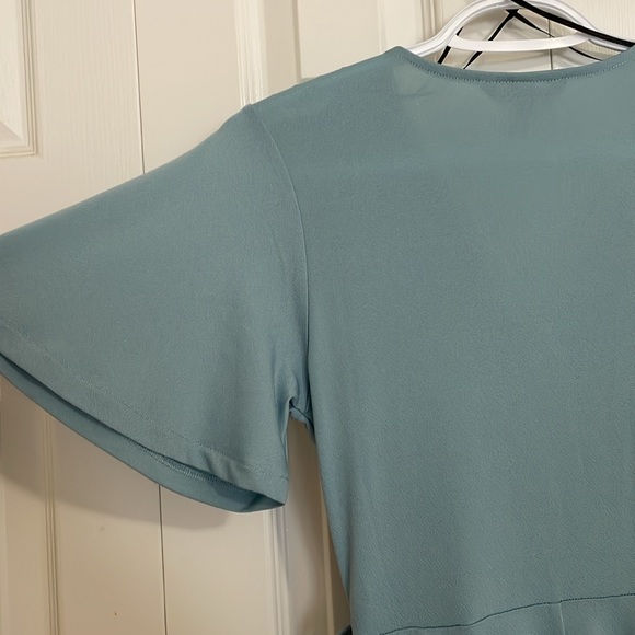 H&M xs light blue v neck wrap dress, wide sleeve - Picture 5 of 10